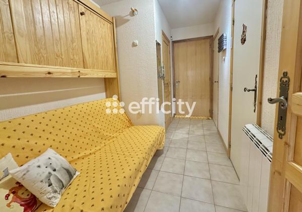 Appartement
         1 pièce
        - 28 m² 220 000 € *