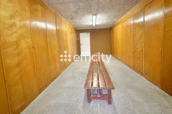 Appartement
         1 pièce
        - 28 m² 220 000 € *