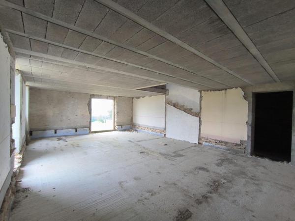 Corps de ferme en pierre – 4,28 Ha – Rieupeyroux