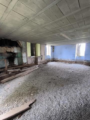 Corps de ferme en pierre – 4,28 Ha – Rieupeyroux