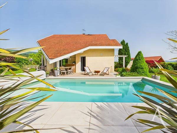 RUMILLY - Maison Familiale 4 chambres - Sous sol - Calme - Vue montagne - Piscine