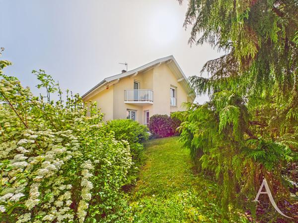 RUMILLY - Maison Familiale 4 chambres - Sous sol - Calme - Vue montagne - Piscine