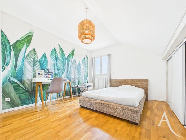 RUMILLY - Maison Familiale 4 chambres - Sous sol - Calme - Vue montagne - Piscine