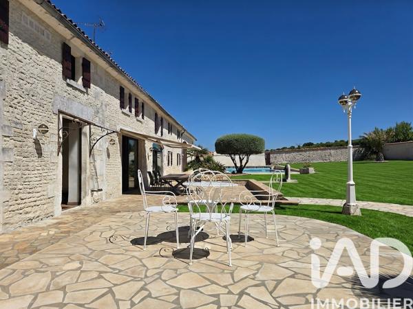 Maison à vendre 12 pièces 382 m² Genté