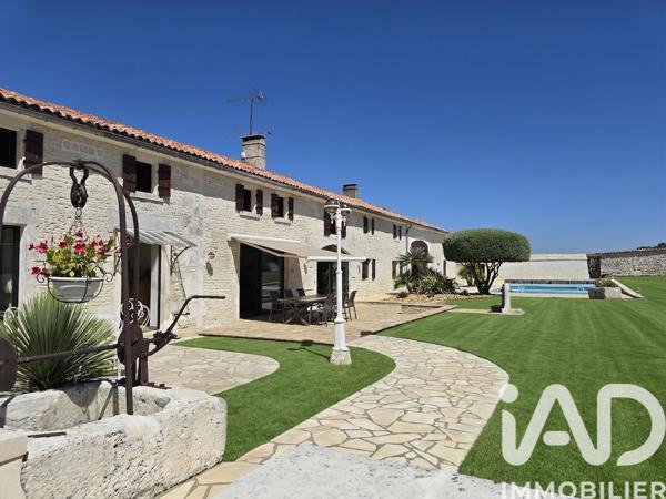 Maison à vendre 12 pièces 382 m² Genté