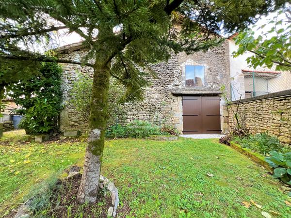 Maison Ruelle Sur Touvre 5 pièce(s) 110 m2