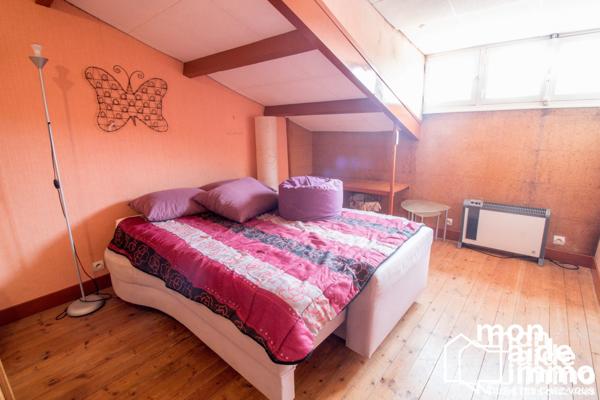 Maison, plusieurs logements, vastes dépendances et piscine