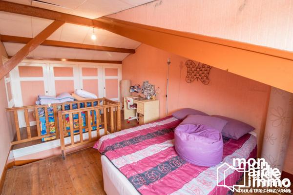 Maison, plusieurs logements, vastes dépendances et piscine