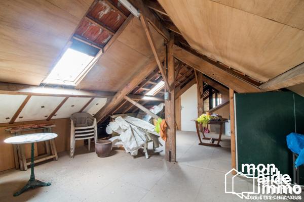 Maison, plusieurs logements, vastes dépendances et piscine