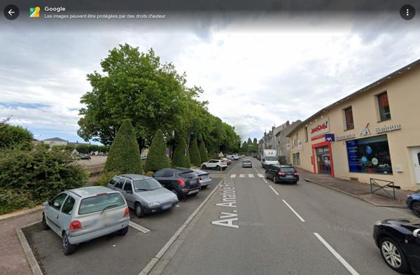 Surface Commercial Magasin Centre Ville 800m2+ 150 m2 St Junien Saint junien
