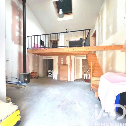 Maison à vendre 10 pièces 162 m² Saint-Martin-Lars-en-Sainte-Hermine