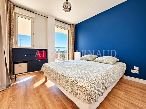 Appartement
         4 pièces
        - 90 m² Exclusivité 579 000 € *