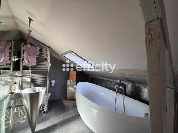 Maison
         5 pièces
        - 125 m² Bien prestige 995 000 € *