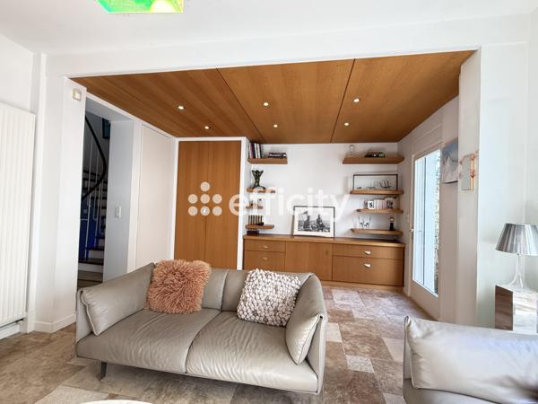 Maison
         5 pièces
        - 125 m² Bien prestige 995 000 € *