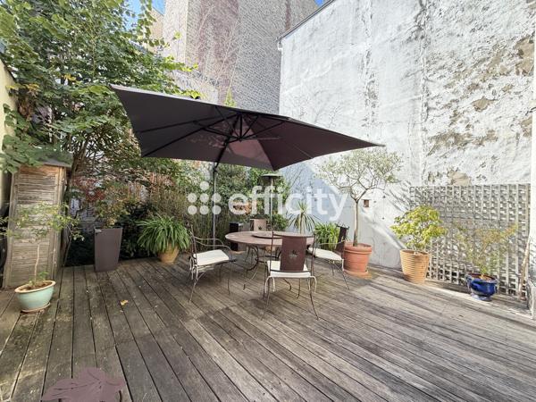 Maison
         5 pièces
        - 125 m² Bien prestige 995 000 € *