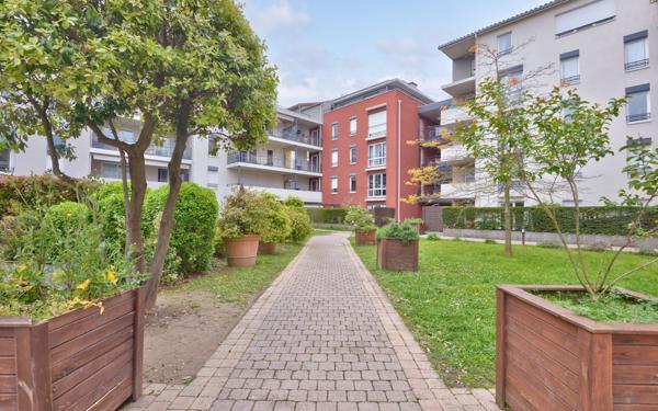 Appartement à vendre    6 pièces • 122 m2 Tassin-la-Demi-Lune