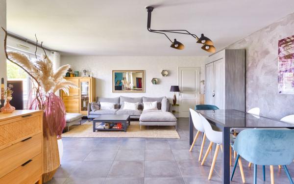 Appartement à vendre    6 pièces • 122 m2 Tassin-la-Demi-Lune