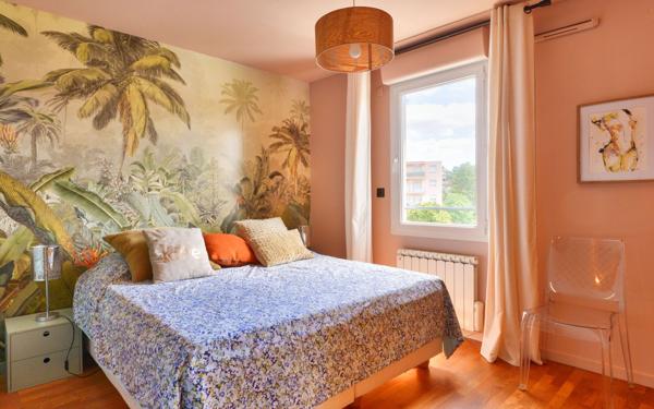 Appartement à vendre    6 pièces • 122 m2 Tassin-la-Demi-Lune