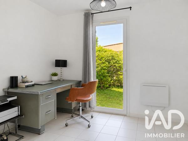 Maison à vendre 4 pièces 88 m² Saint-Saturnin-lès-Avignon