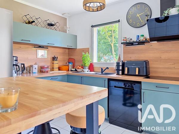 Maison à vendre 4 pièces 88 m² Saint-Saturnin-lès-Avignon