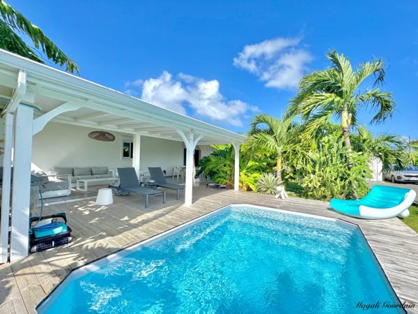 A VENDRE - EXCEPTIONNELLE VILLA CONTEMPORAINE AVEC STUDIO – SAINT-FRANÇOIS