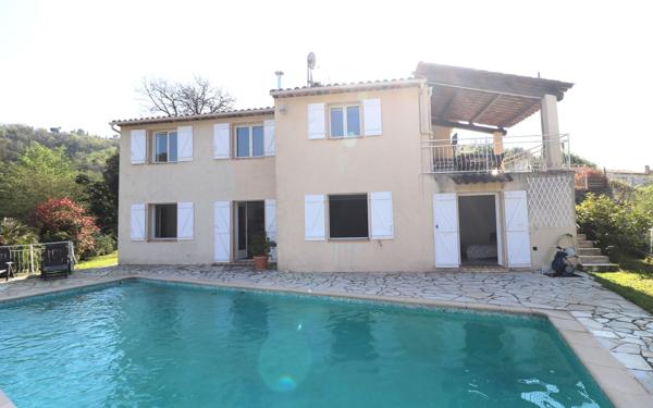 Maison à vendre    5 pièces • 136 m2 Contes