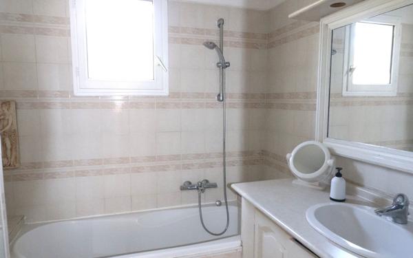 Maison à vendre    5 pièces • 136 m2 Contes