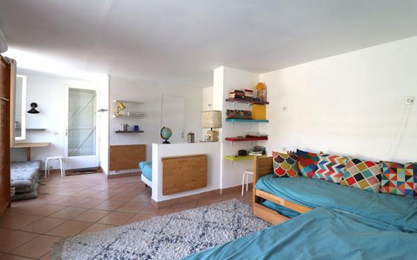 Maison à vendre    5 pièces • 136 m2 Contes