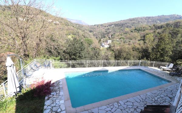 Maison à vendre    5 pièces • 136 m2 Contes