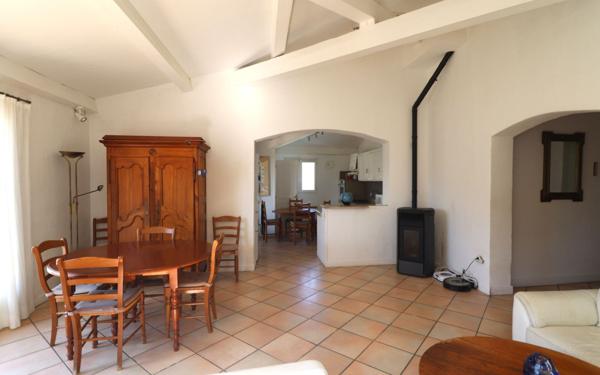 Maison à vendre    5 pièces • 136 m2 Contes