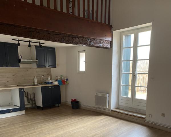 Appartement à louer 530 € CC CARCASSONNE 2 p 56 m² DPE D