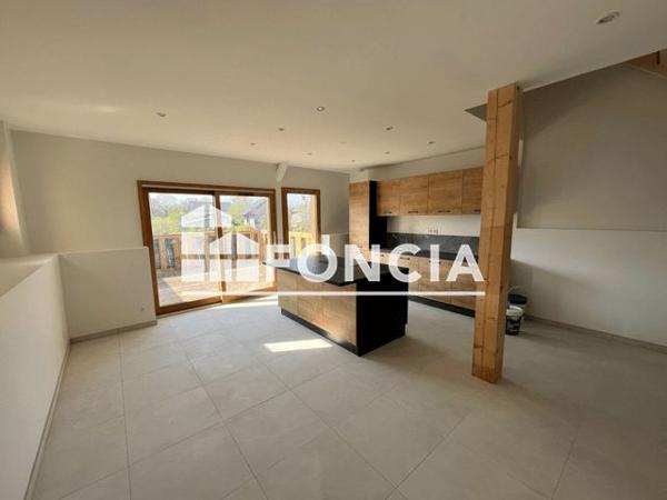 Location Appartement 4 pièces 116.9 m² - 1187 RUE DES BOIS Chambery 73000