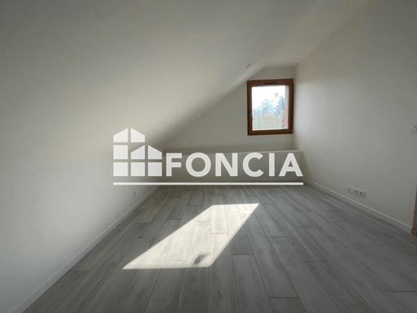 Location Appartement 4 pièces 116.9 m² - 1187 RUE DES BOIS Chambery 73000