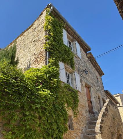 Les Angles (30133) LES ANGLES,GARD, AU COEUR DU VIEUX VILLAGE, MAISON DE CHARME AVEC VUE, TERRASSE, CAVE