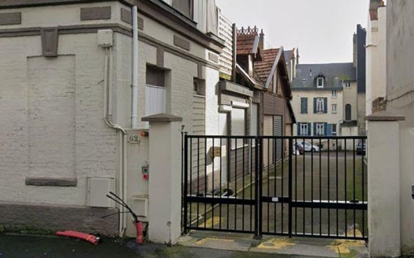 Stationnement à louer    Le Havre