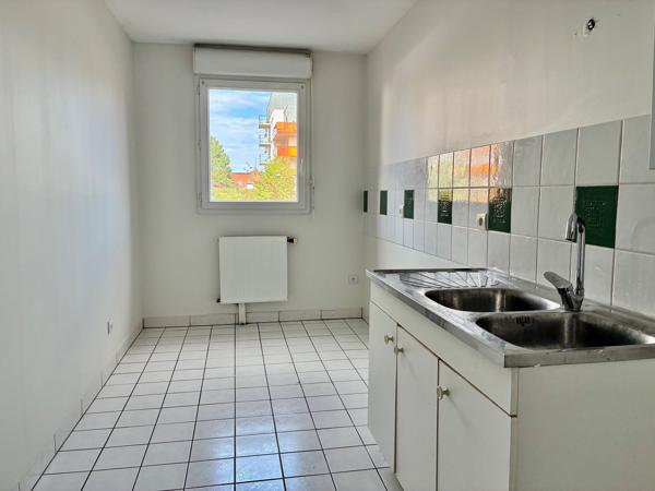 CENTRE VILLE T4 78M² AVEC GRAND BALCON ET PARKING EN CARPORT CROIX