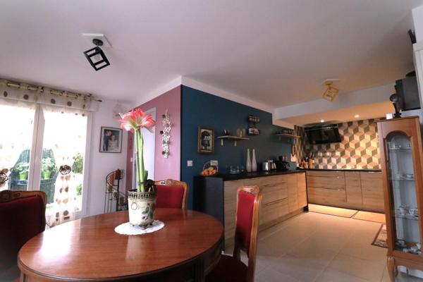 La Roque, appartement T3 avec terrasse et garage