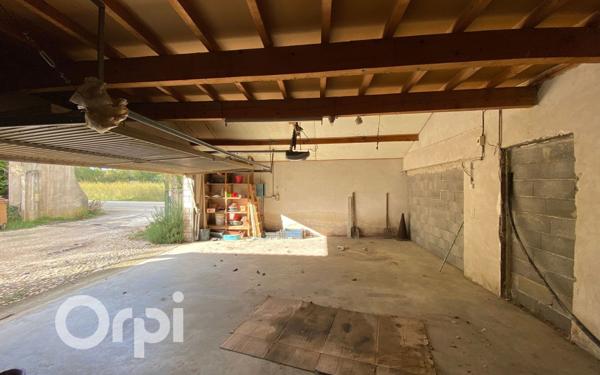 Maison à vendre    5 pièces •  Arles