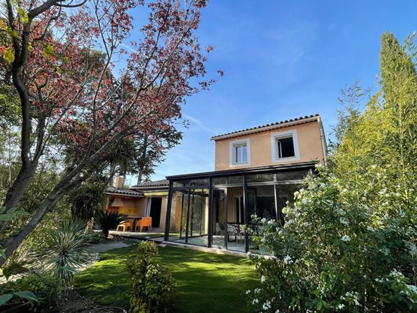 Maison au calme avec jardin à Venelles