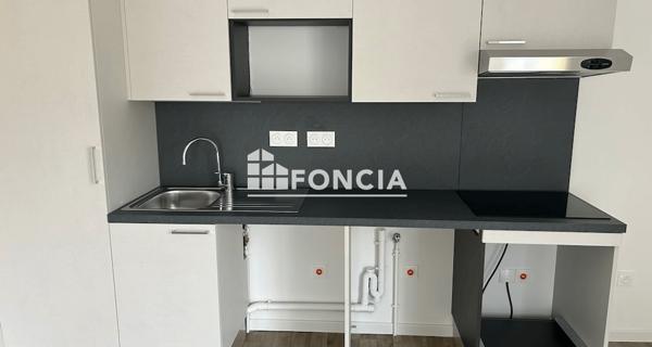 Location Appartement 4 pièces 79.37 m² - Corbeil-essonnes 91100