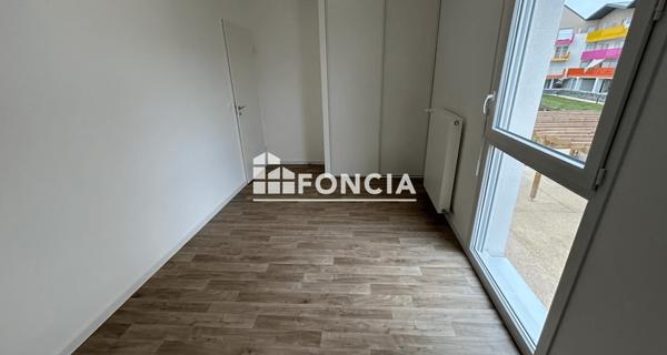 Location Appartement 4 pièces 79.37 m² - Corbeil-essonnes 91100
