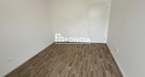 Location Appartement 4 pièces 79.37 m² - Corbeil-essonnes 91100