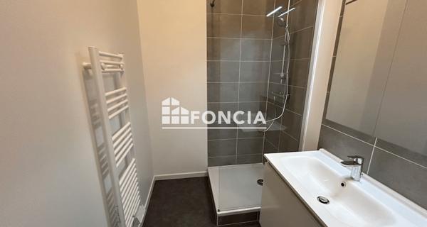 Location Appartement 4 pièces 79.37 m² - Corbeil-essonnes 91100