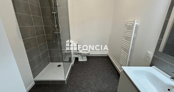Location Appartement 4 pièces 79.37 m² - Corbeil-essonnes 91100
