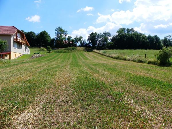 Terrain constructible de 1 460 m²