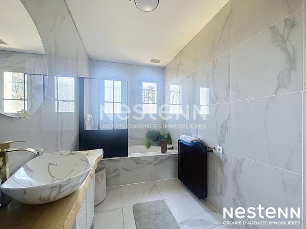 A vendre Maison Masseube 4 chambres 145.5 m2 avec piscine, salle de sport, garage, terrain arboré et cloturé