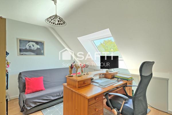 Maison 6 pièces avec sous-sol complet et superbe jardin