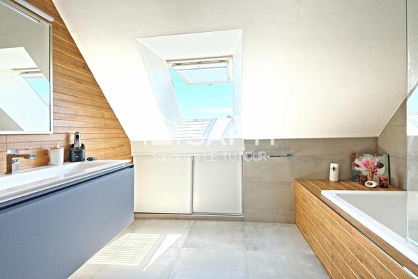 Maison 6 pièces avec sous-sol complet et superbe jardin