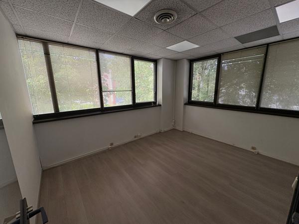 Local 76m² à louer - SUD d'Aix-en-Provence
