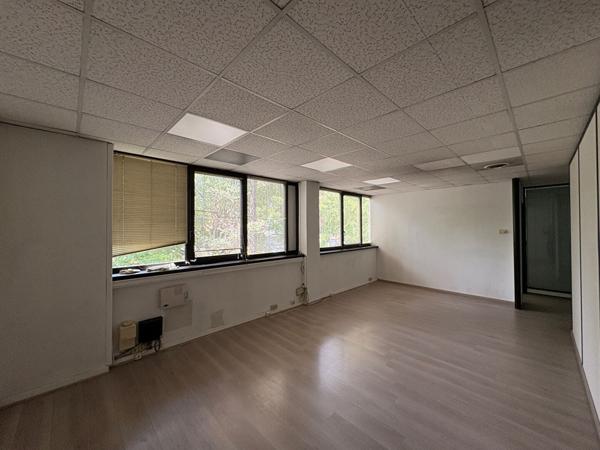 Local 76m² à louer - SUD d'Aix-en-Provence